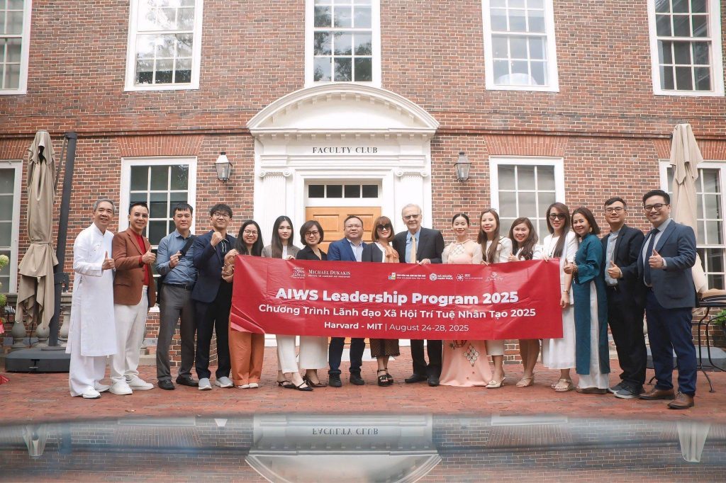 ung-dung-AI-dinh-cu-My